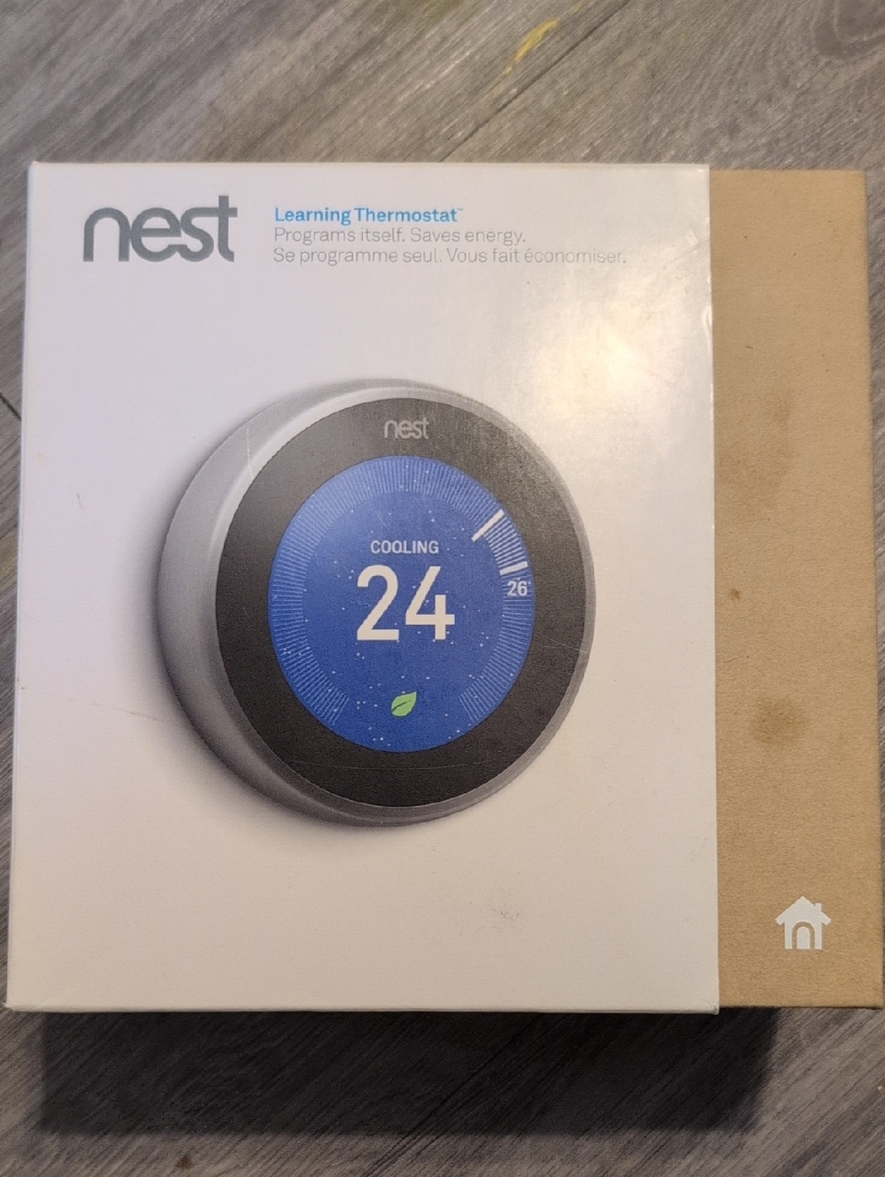 Robin's Nest Jewels White Nest Thermostat with Blue Display